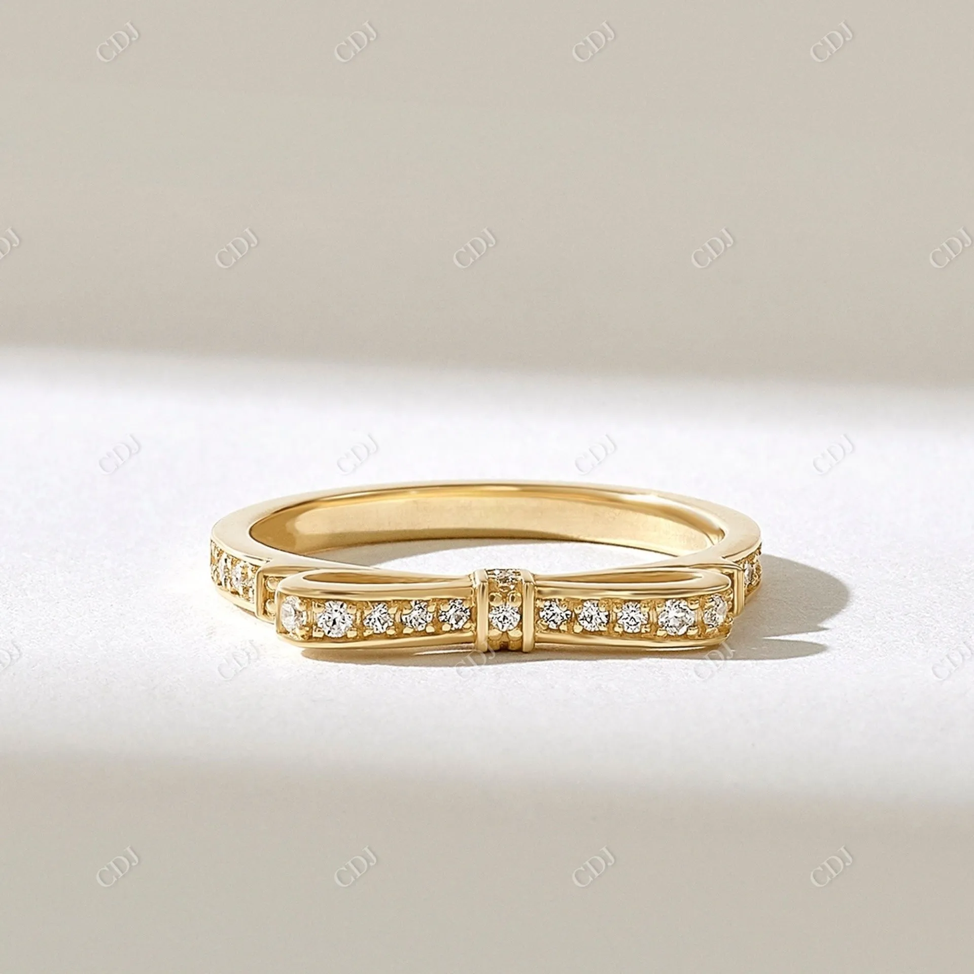 0.20CTW Earth Mine Diamond Ribbon Ring