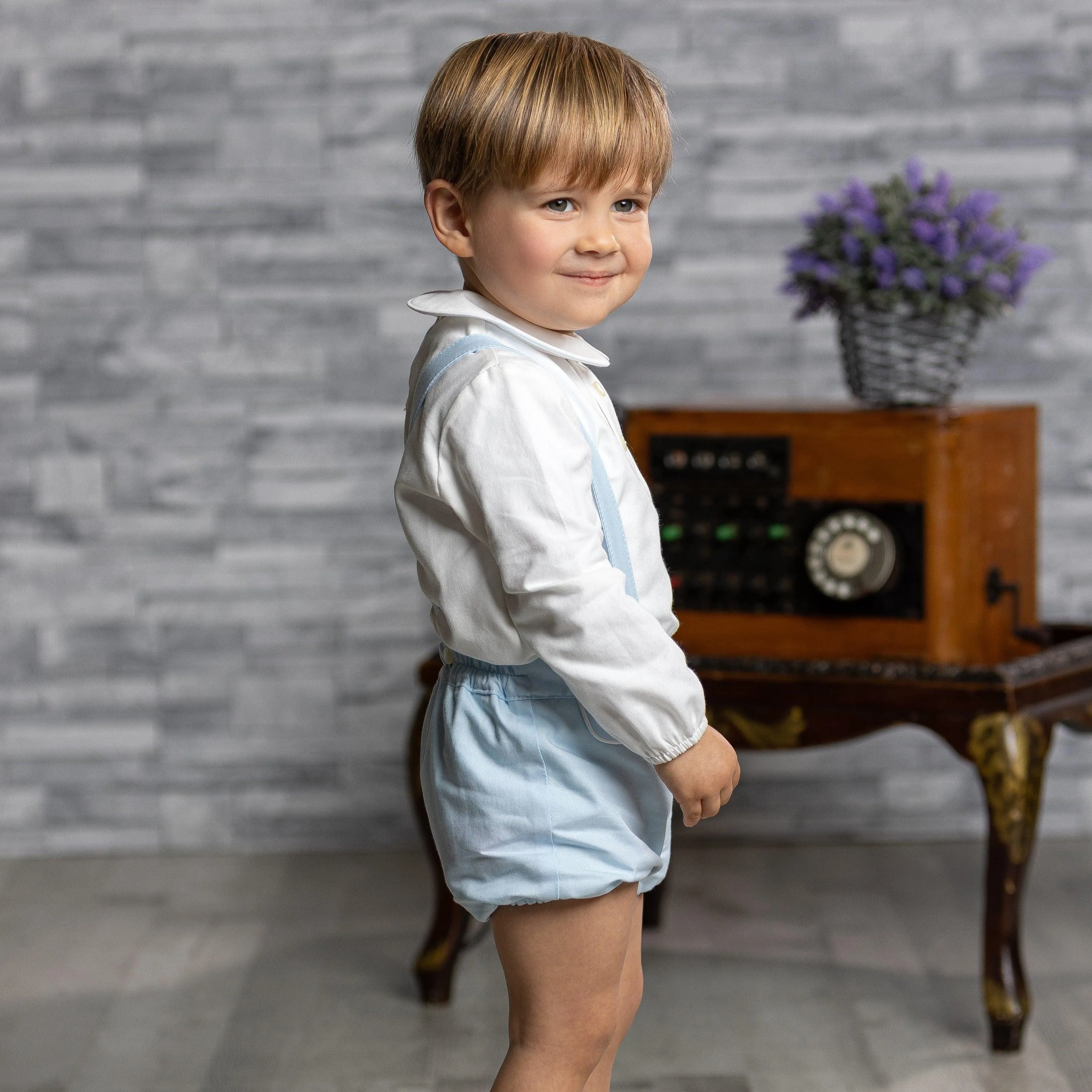 CLEARANCE SALE - Abuela Tata AW23 - Boys Baby Blue Short Dungarees & Matching Shirt Set